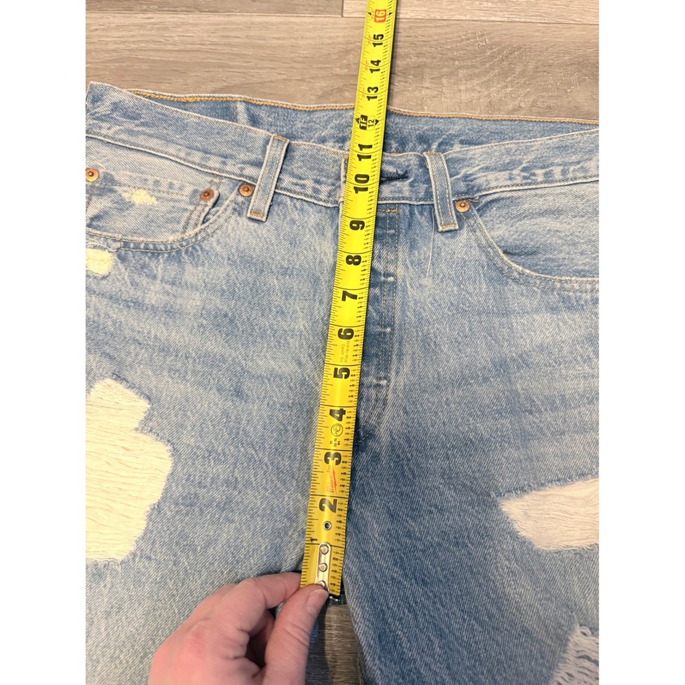 NWOT Levi's 501 Original Jeans Women W32 L30 Light Blue Distressed Straight Leg - Picture 11 of 12